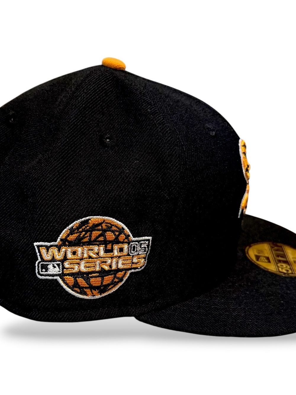 New Era Chicago White Sox 2005 World Series 59FIFTY Hat Black 7 3/8 Fitted